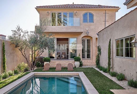 Дизайнерская резиденция в Калвер-сити, Калифорния (2640 Clyde Ave, Los Angeles, CA 90016)