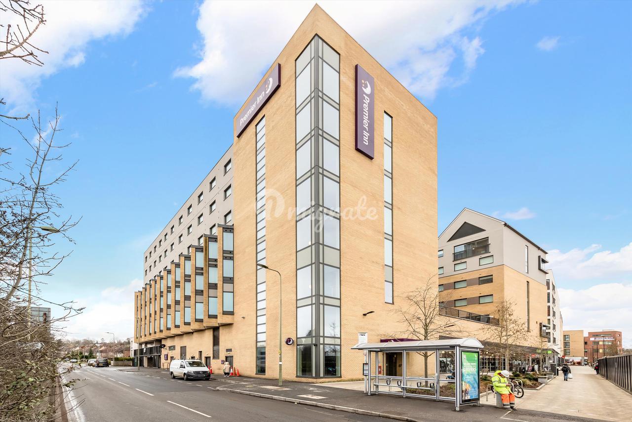 Отель в Premier Inn and Your Co-Op Foodstore, West Way Square, Botley, Oxford, OX2