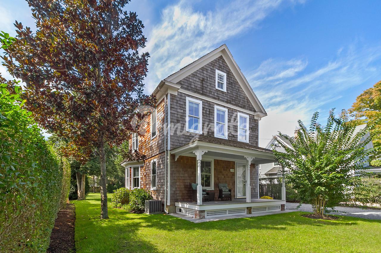 Вилла в 175 Elm St - Southampton Village, New York