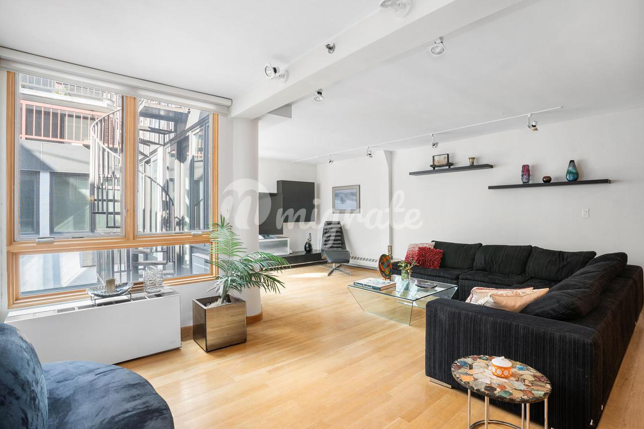 Кондоминиум в 357 W 12TH ST, 1R - West Village, New York