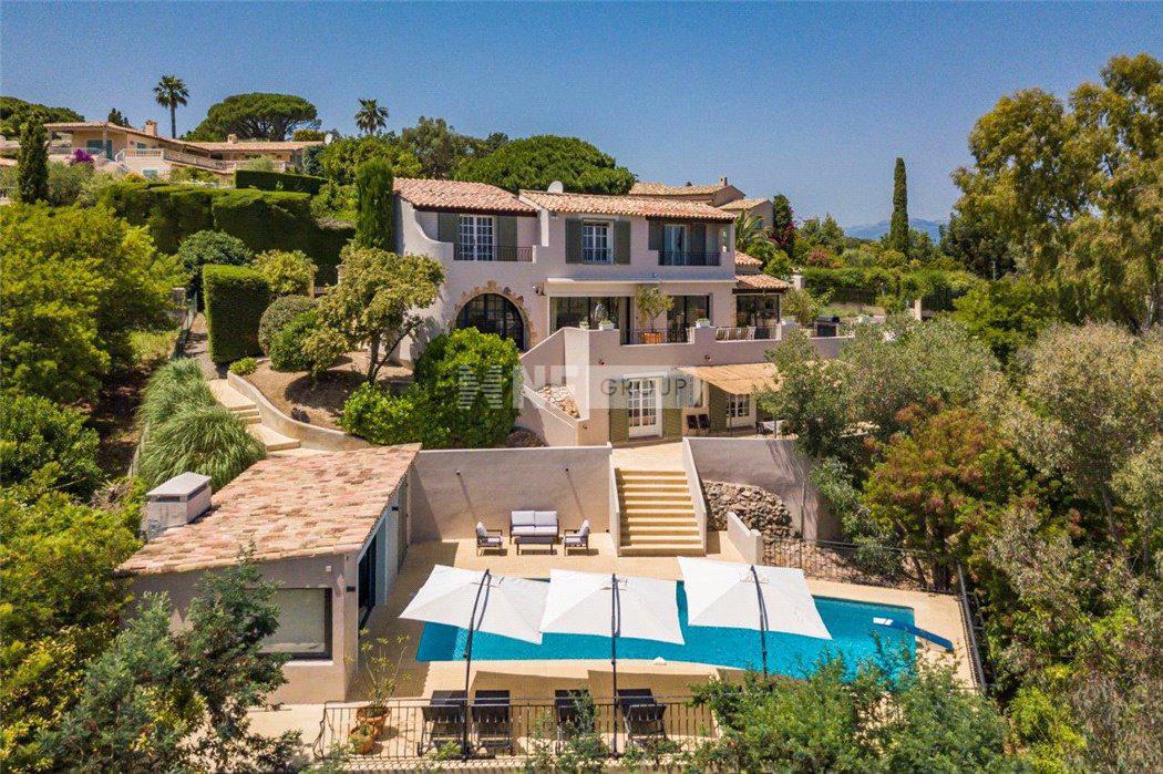 Вилла в Каннах с видом на море