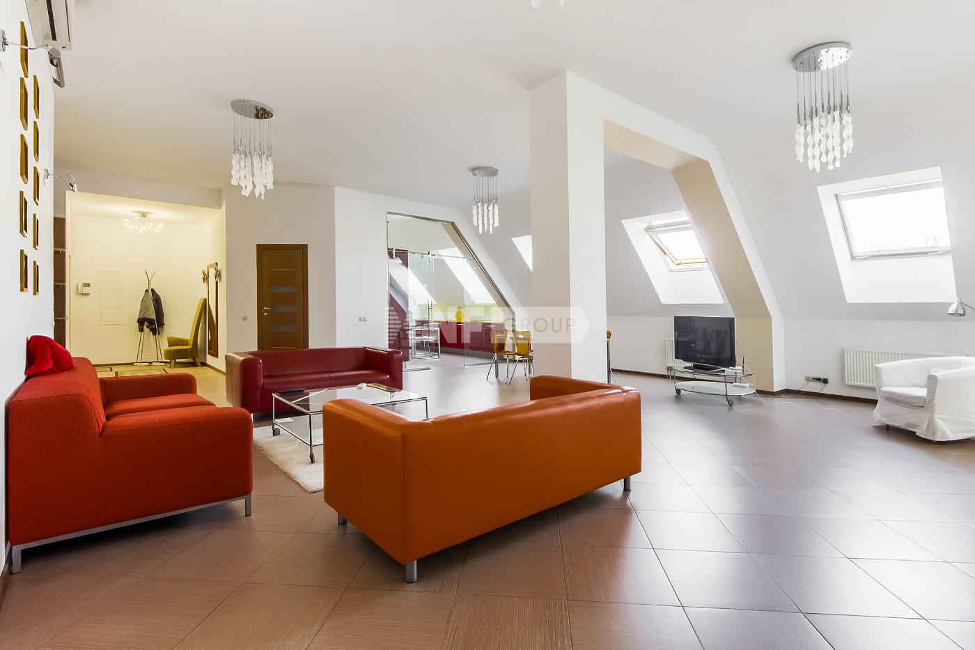 «Варсонофьевский пер., 6» (Варсонофьевский пер., 6)