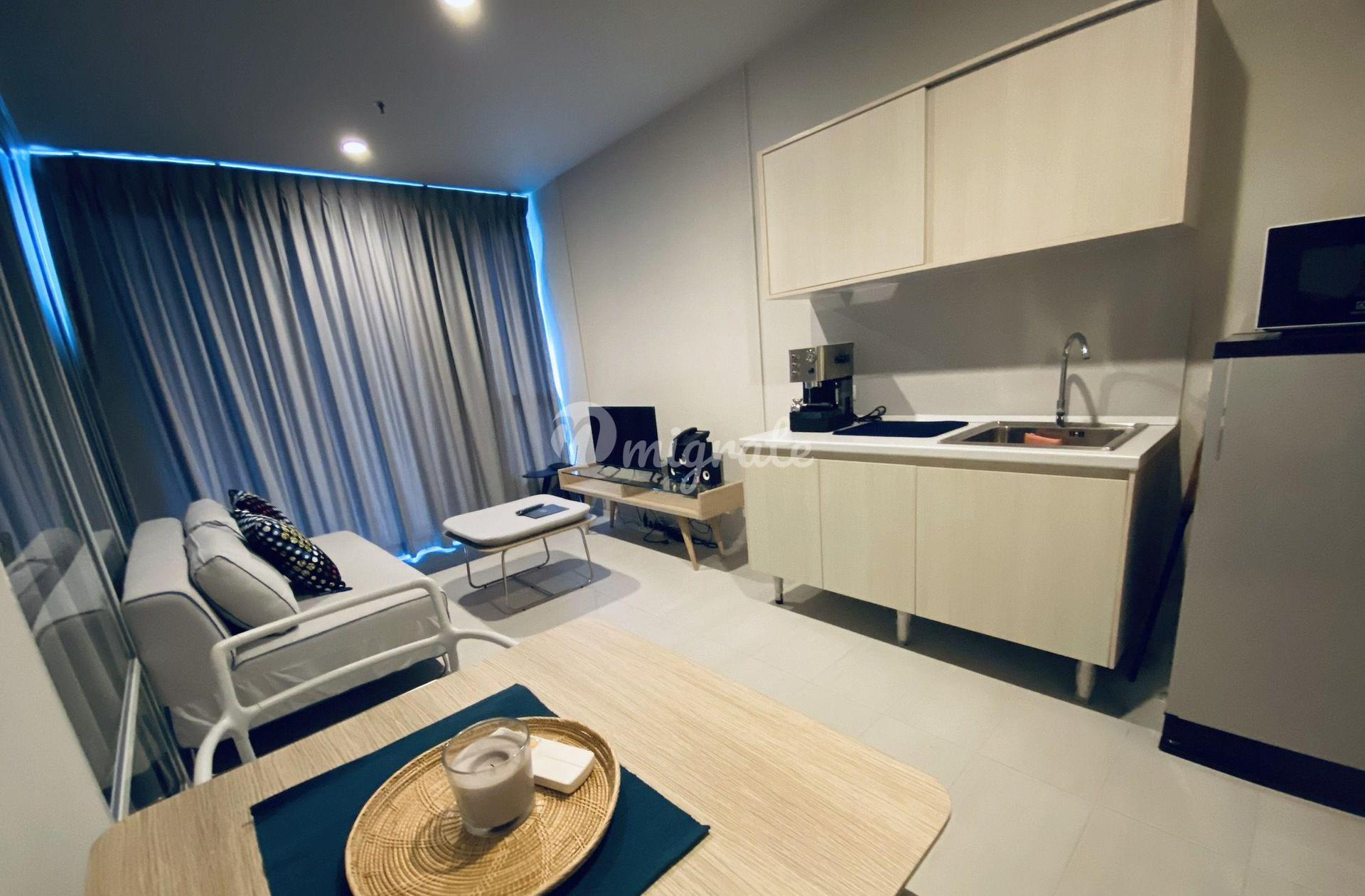 1 спален Кондо на продажу в Blu Diamond (Blu Diamond)