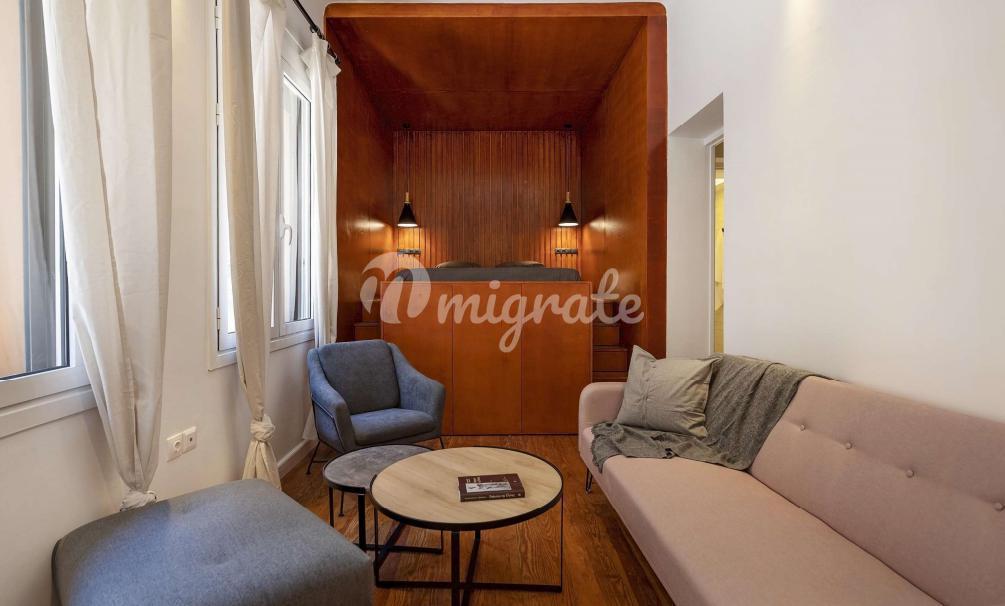 Апартаменты в историческом здании в центре Афин (Renovated Gyzi Apartment (вторичка) Doppia)