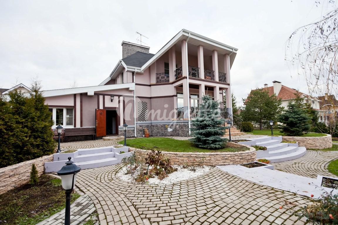 Загородный 🏠 дом 400 м² в поселке Княжье Озеро на Новорижском  шоссе, цена 105 млн. руб. | Лот hs1304548