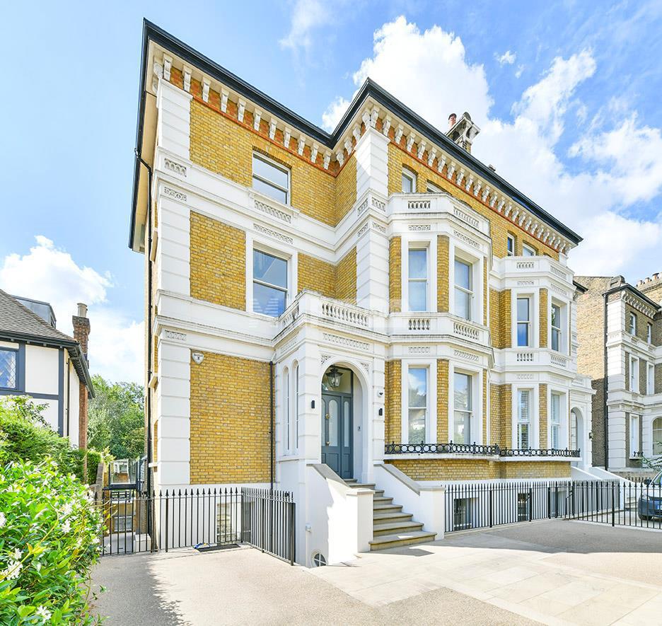 Вилла в North Side Wandsworth Common, Wandsworth, London, SW18