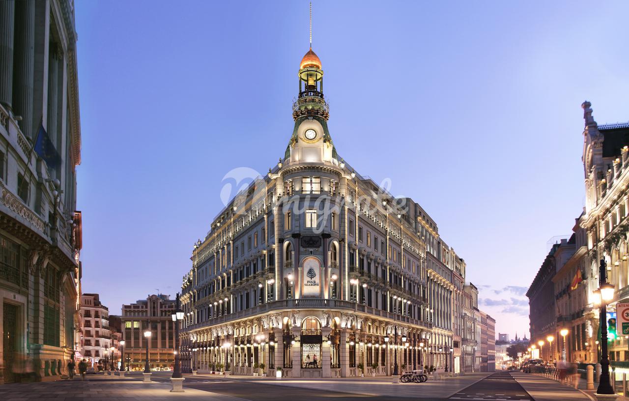 Апартаменты с отельным управлением (Four Seasons Private Residence Madrid)