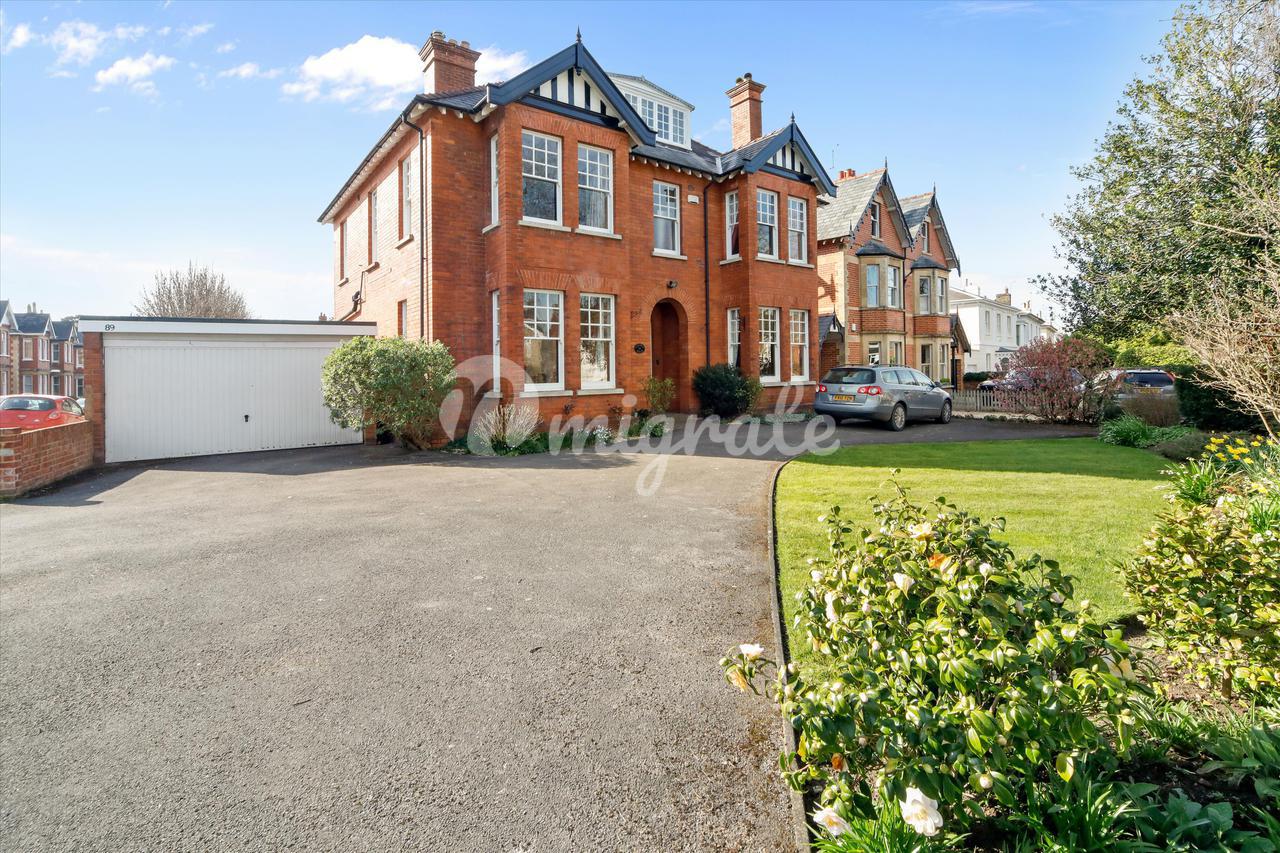 Вилла в Leckhampton Road, Cheltenham, Gloucestershire, GL53