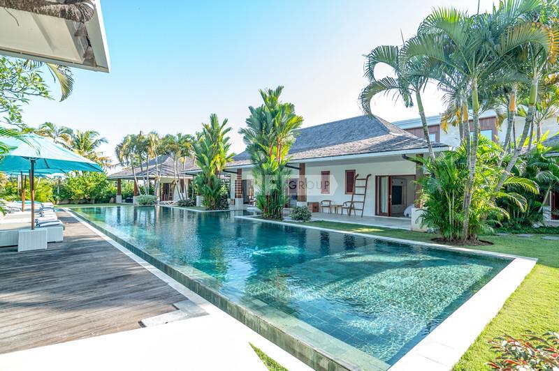 Exquisite Five-Bedroom Villa in Prestigious Canggu