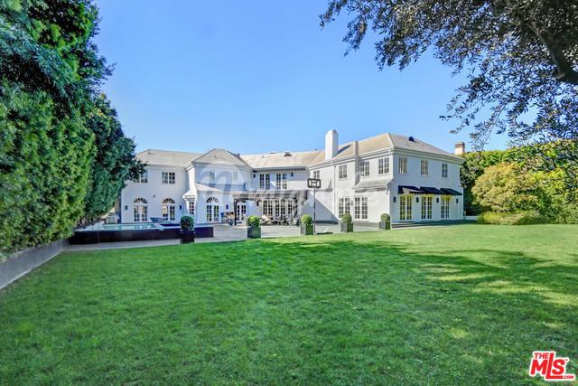 Современный дом в Беверли-Хиллз с 6 спальнями