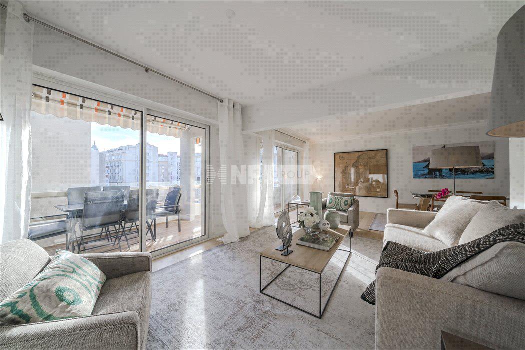 Современные апартаменты в центре