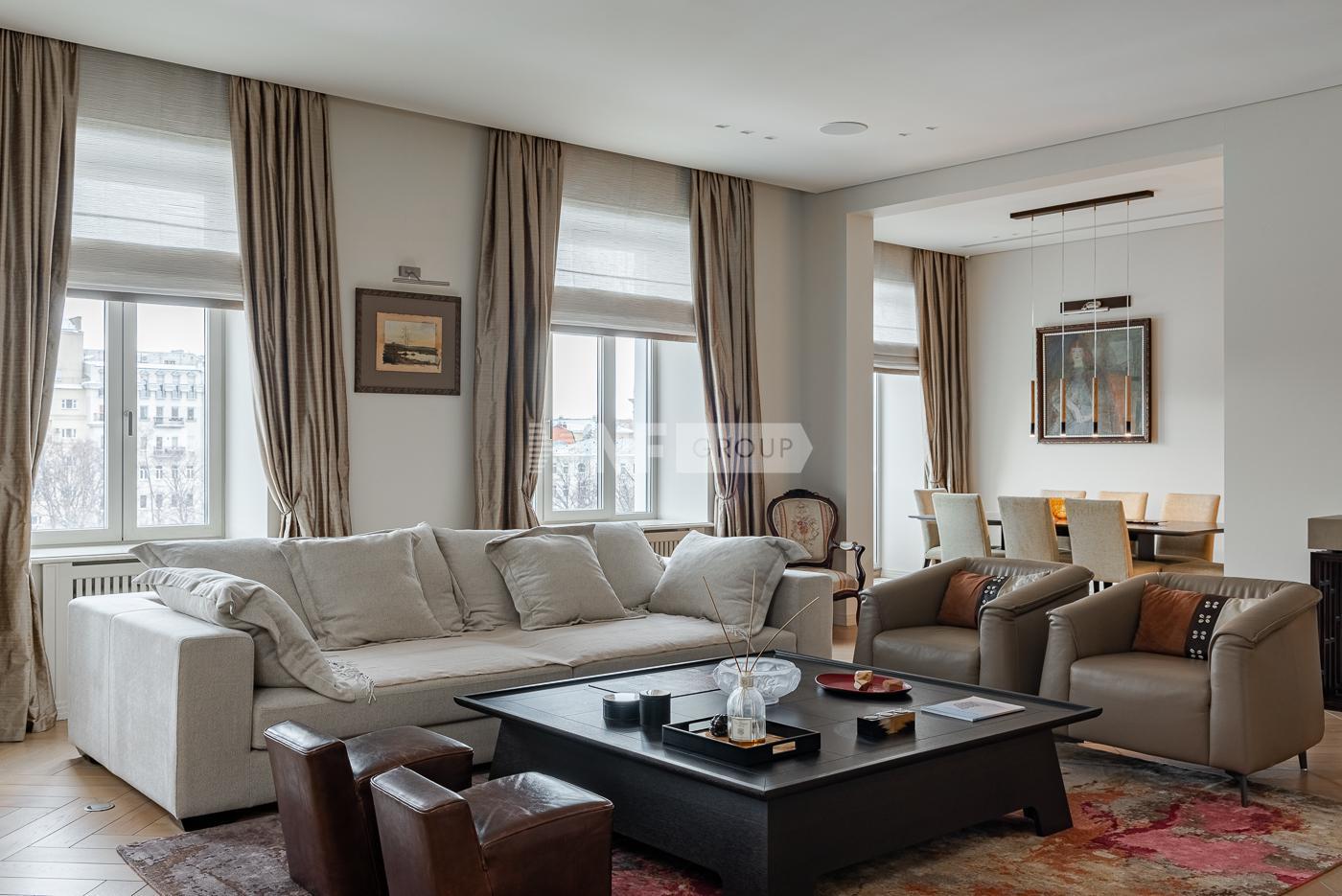 «Малая Бронная, 32» (Малая Бронная, 32)