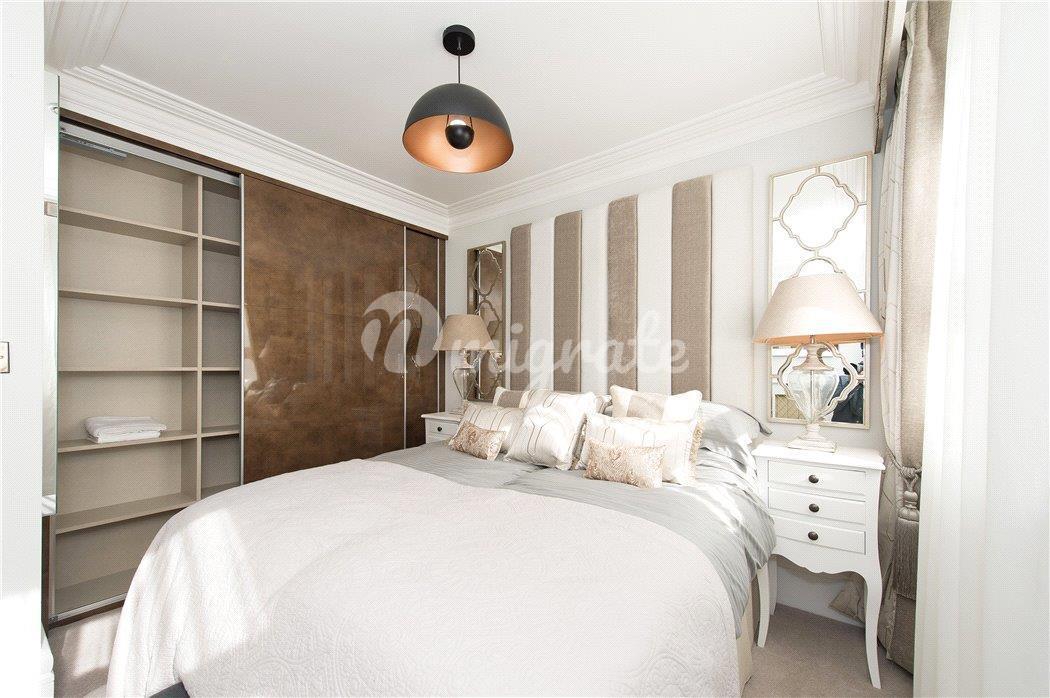 Квартира в Clarence Drive, Harrogate, North Yorkshire, HG1