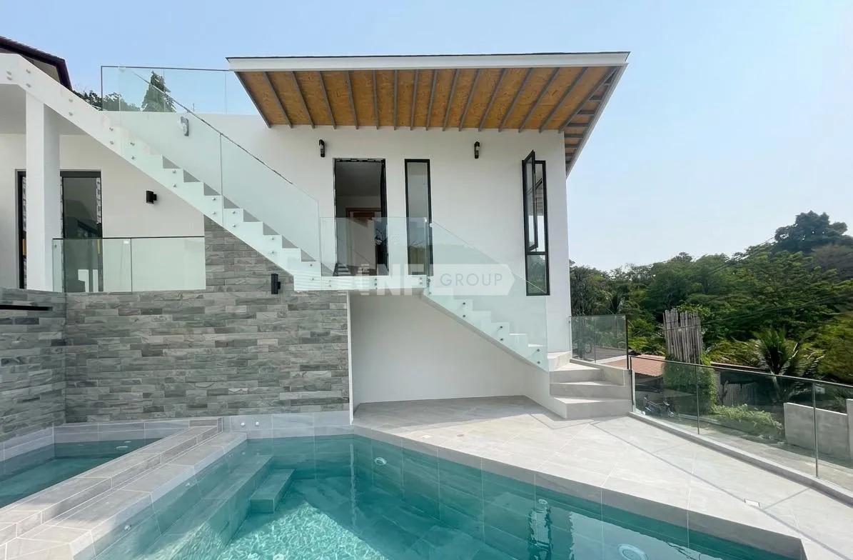Mali Thai Pool Villas