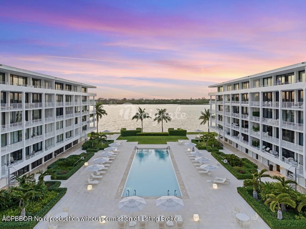 Кондоминиум в 2784 S Ocean Boulevard, 402E - Palm Beach, Florida