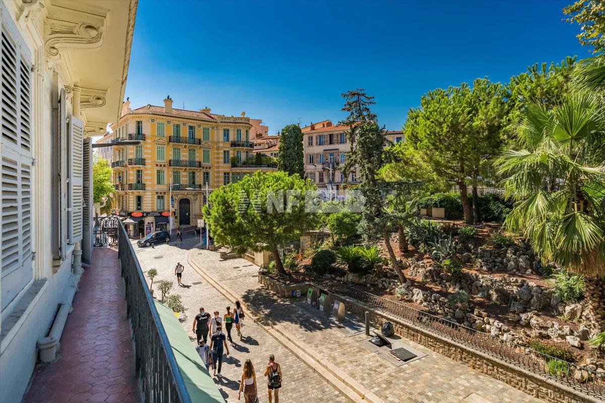 Прекрасные апартаменты на Лазурном берегу (rsi012045881)