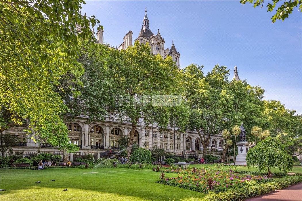 Квартира в Whitehall Court, London, SW1A