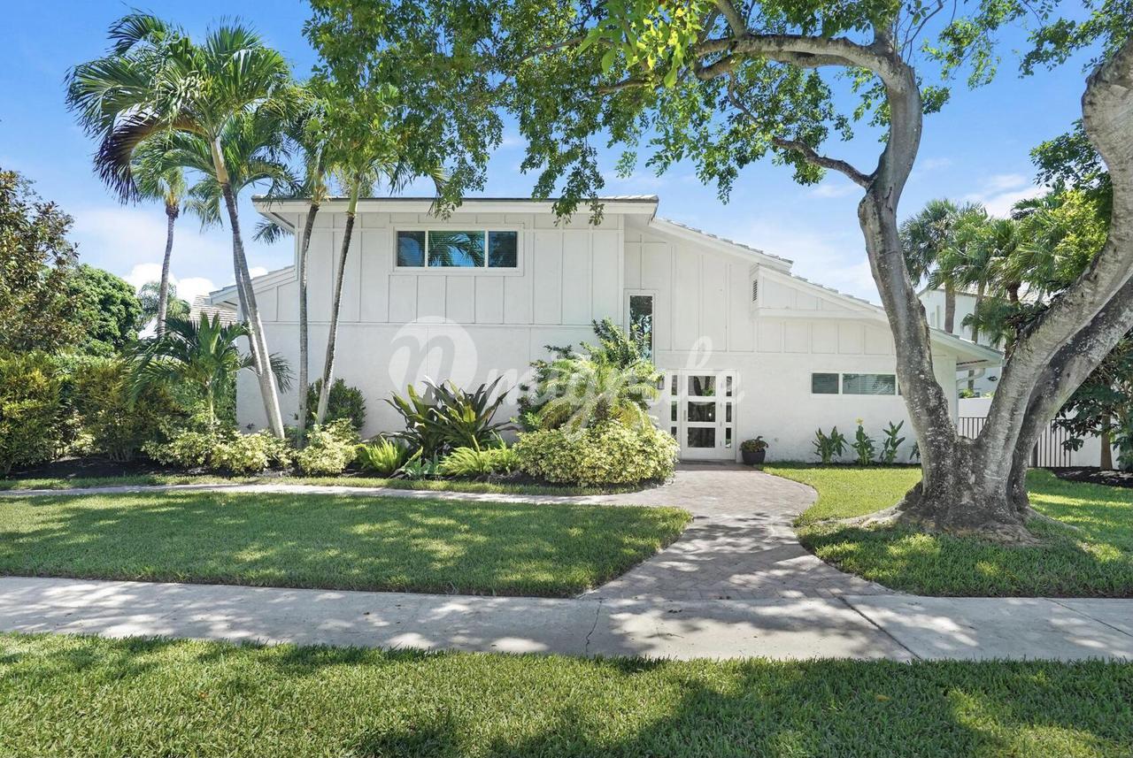 Вилла в 651 SW 16th Street - Boca Raton, Florida