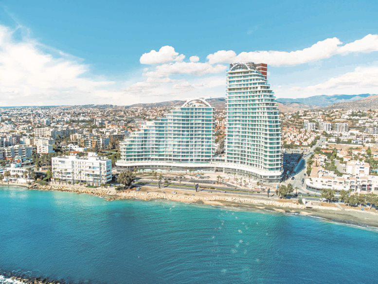 Новый жилой комплекс на первой линии моря (Del Mar Leptos)