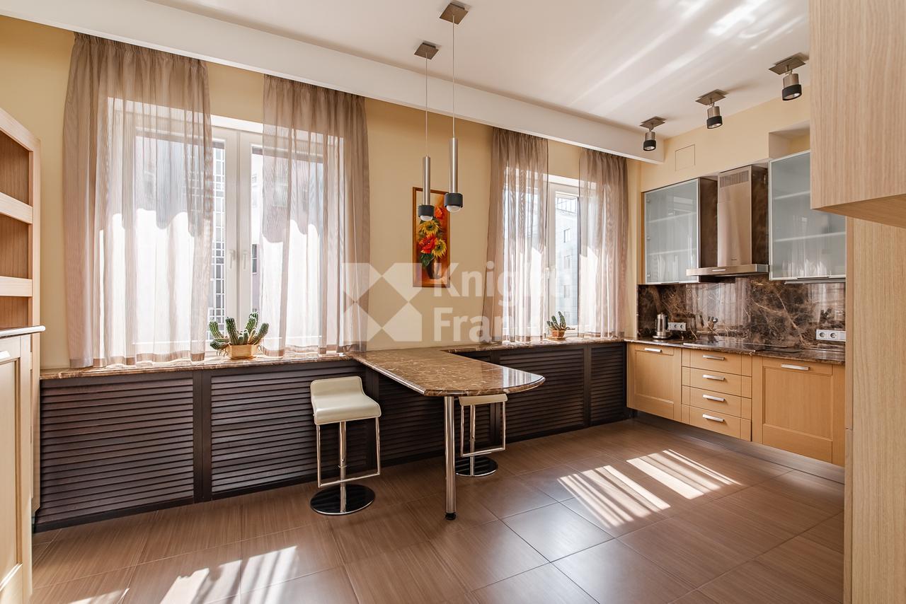 Продажа 3-комнатной квартиры 135 м² в ЖК Даев переулок, 33, Даев переулок,  д. 33 по цене 70 000 000 руб. | Лот as44395