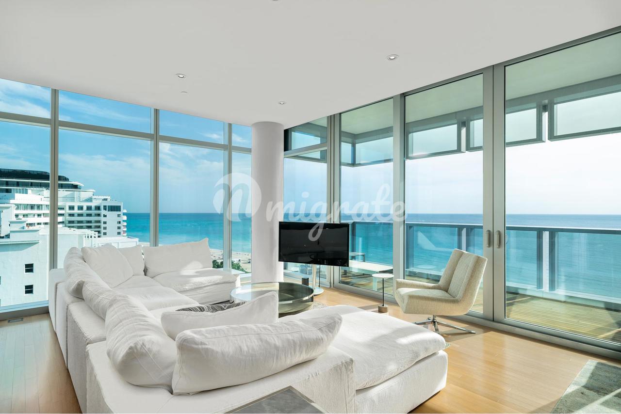 Кондоминиум в 2901  Collins Ave , 1402 - Miami Beach, Florida