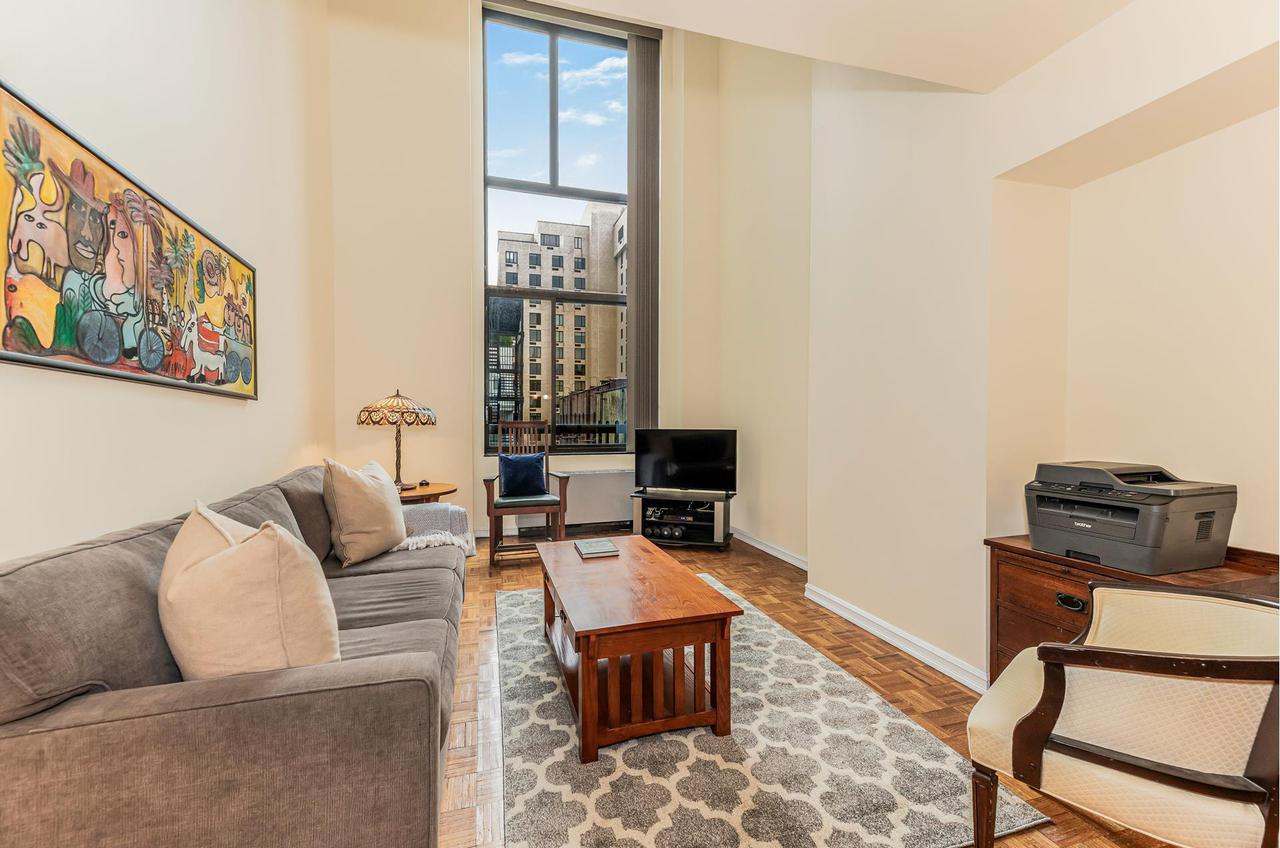 Кондоминиум в Evans Tower, 171 E 84TH ST, 6D1 - Upper East Side, New York