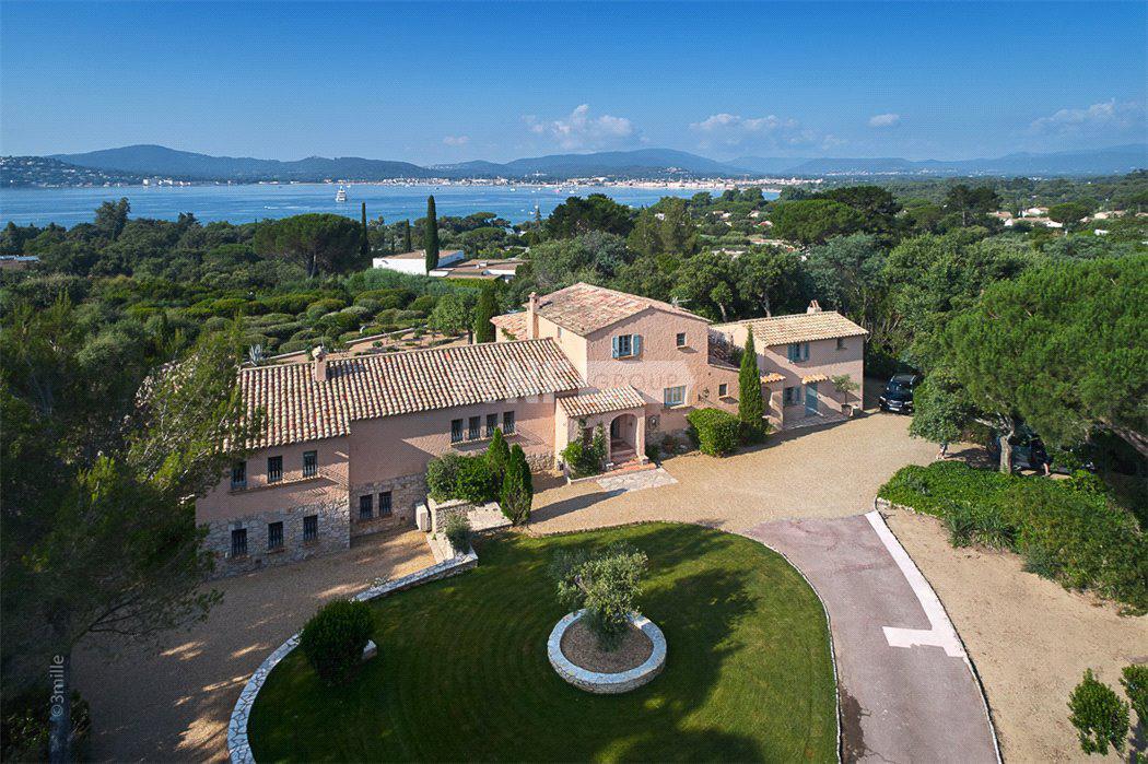 Роскошная вилла в Гримо