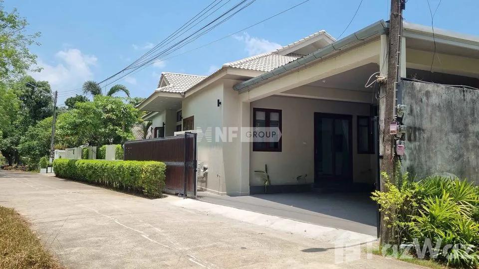 Luxurious 3 Bedrooms Pool Villa Near UWC