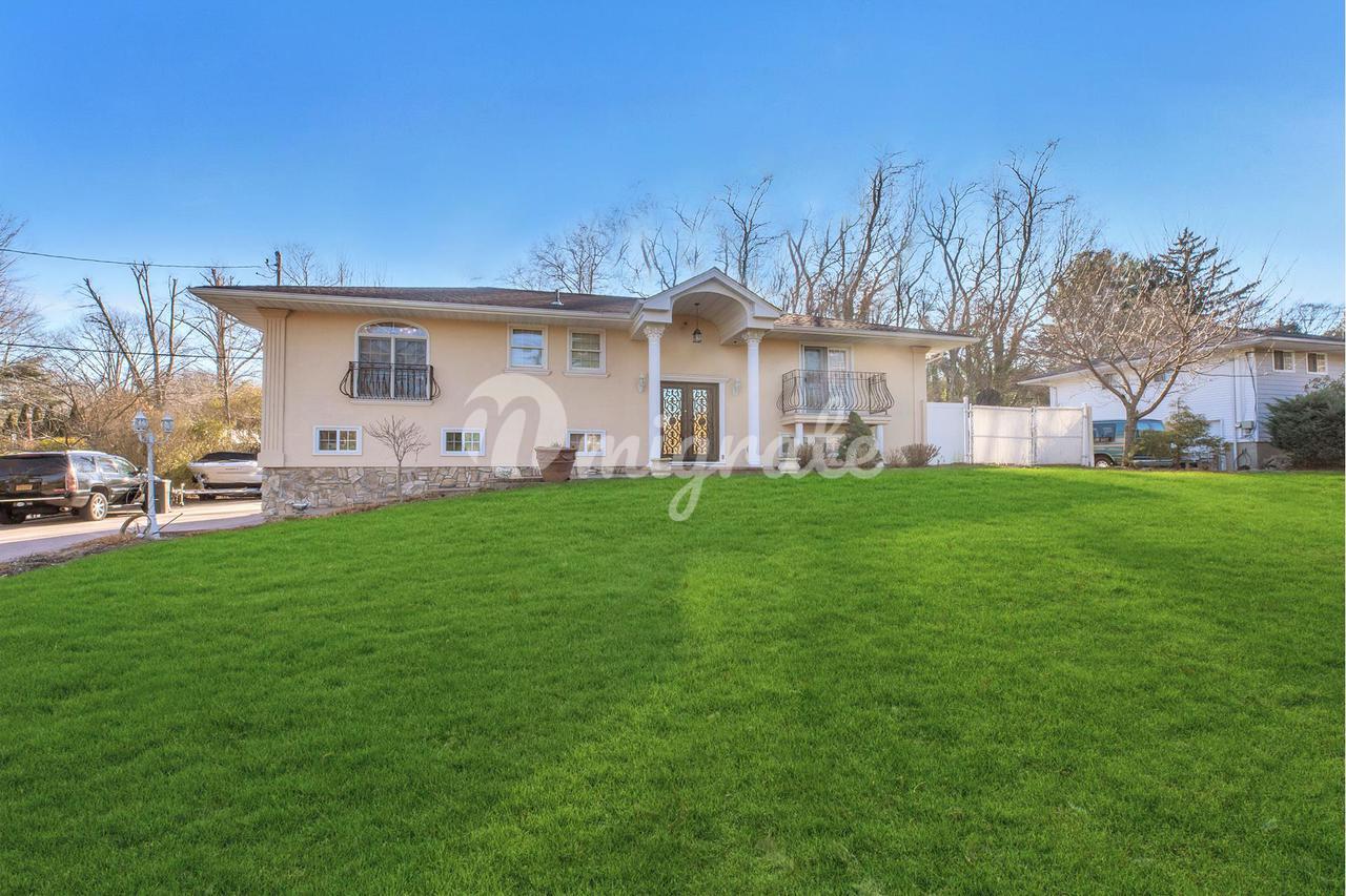 Вилла в 60 Old Tappan Road - Glen Cove, New York