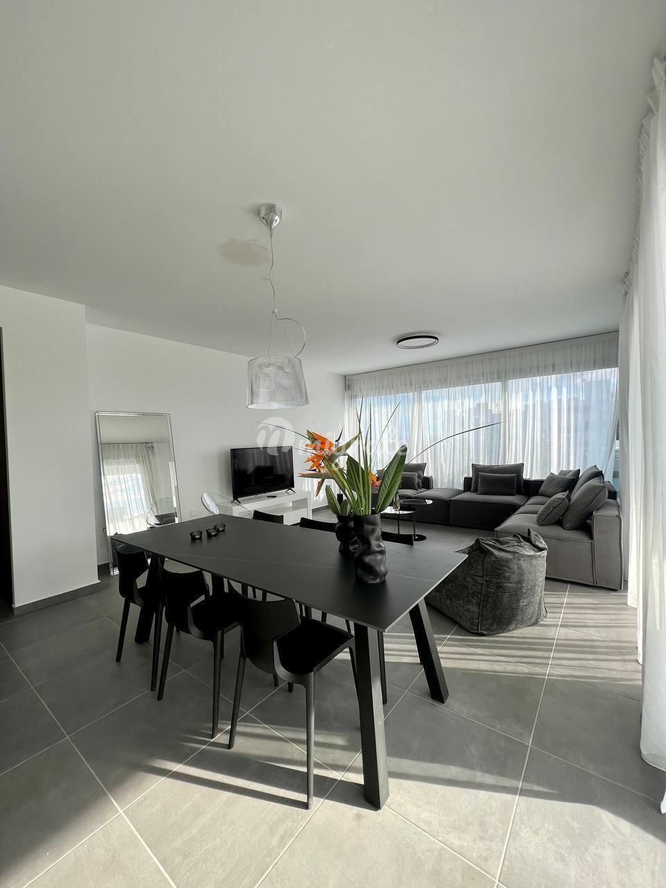 Пентхаус с 4 спальнями в Агиос Спиридон, Лимассол
 (4 Bedroom Penthouse in Agios Spyridon, Limassol)