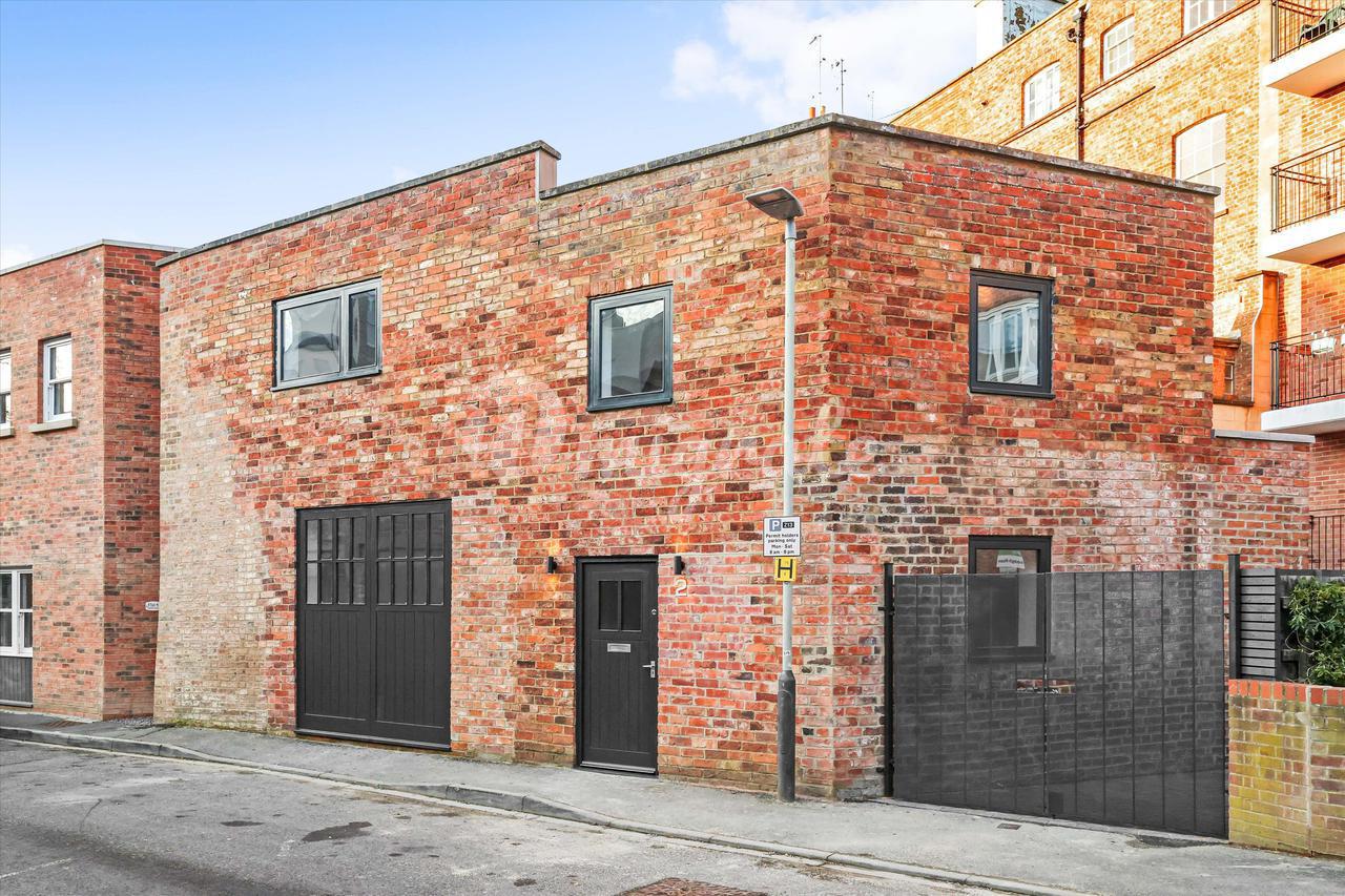 Вилла в Lansdown Place Lane, Cheltenham, Gloucestershire, GL50