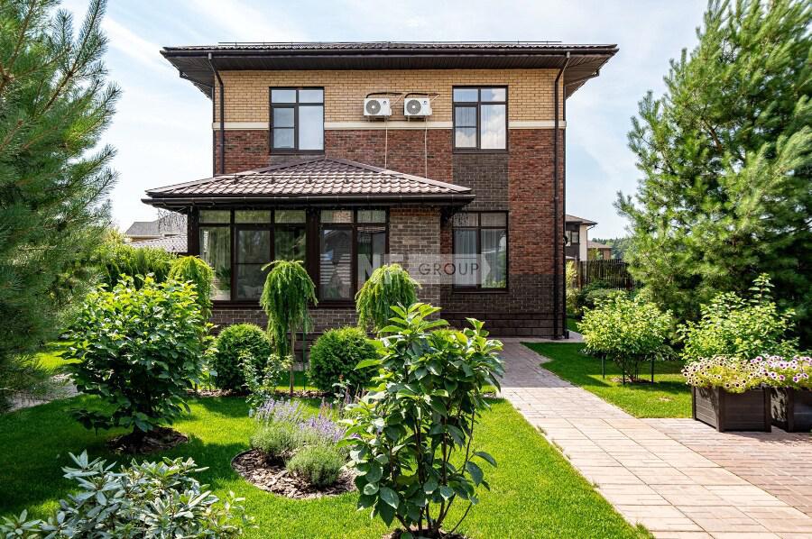 «Русская деревня» (Russkaya derevnya)