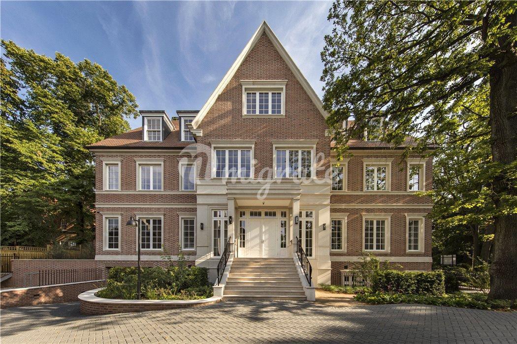Квартира в The Bishops Avenue, Hampstead Garden Suburb, London, N2