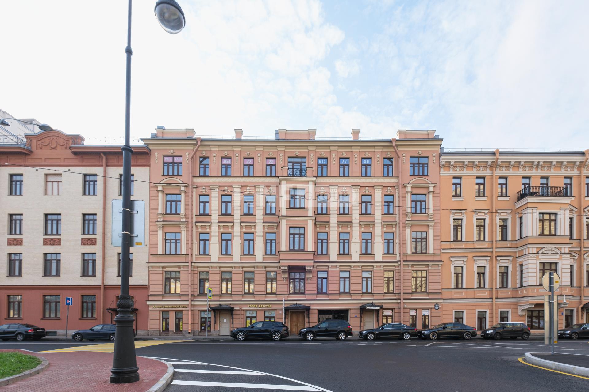 «Смольный проспект 13» (Smolnyy prospekt 13)