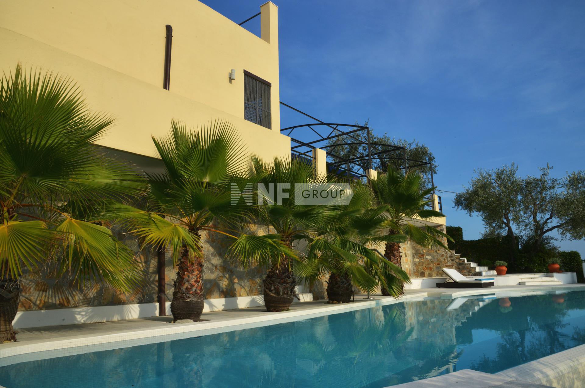 Вилла в Империи