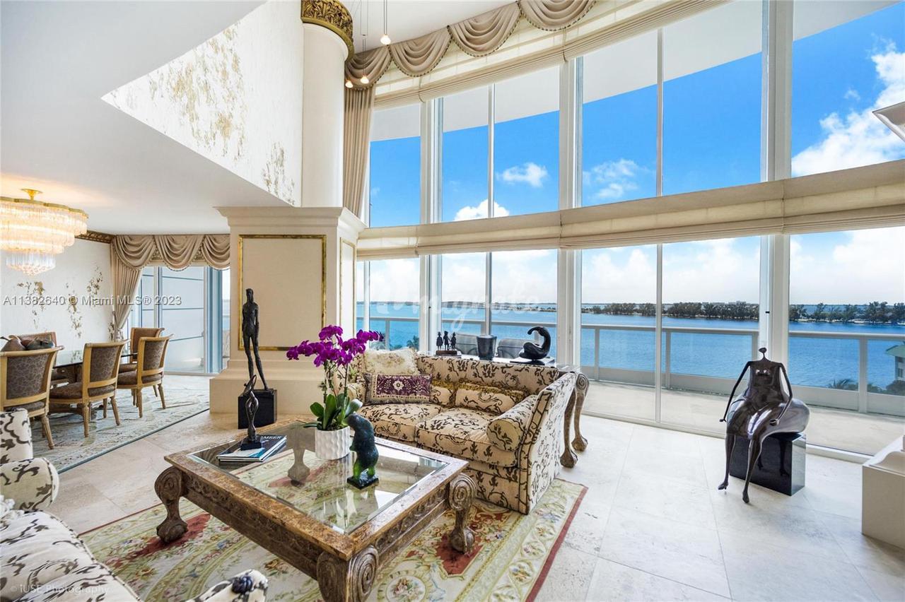 Кондоминиум в 2127 Brickell Ave, 903 - Miami, Florida