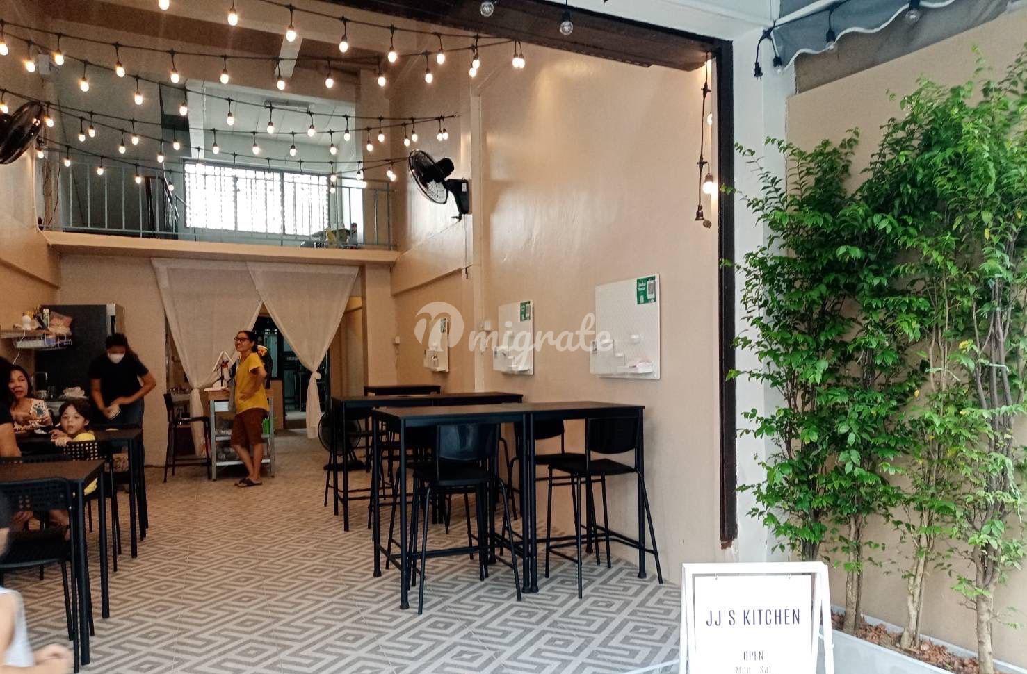 4 спален Здания целиком на продажу (Commercial building, 4 and a half floors, 4 bedrooms, 3 bathrooms (Urgent sale))