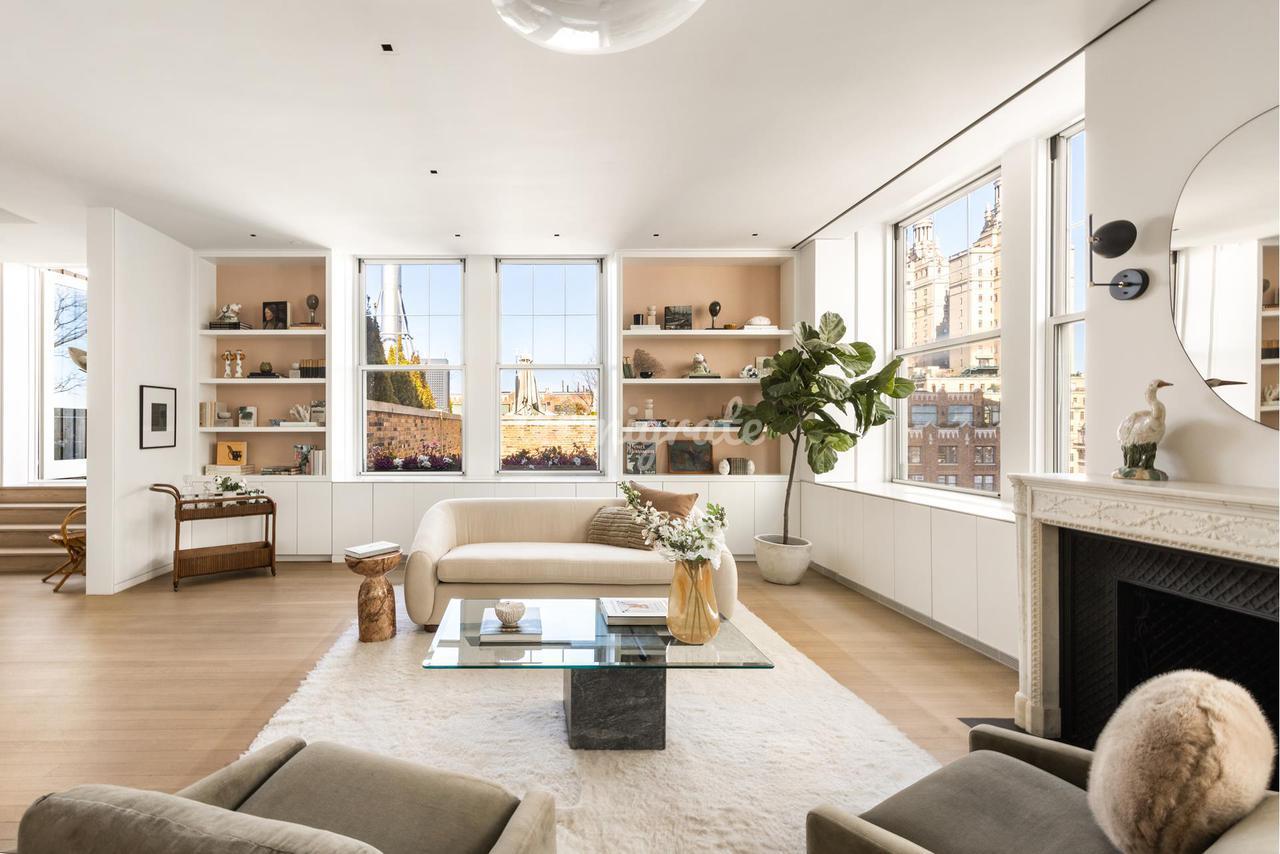 Кондоминиум в Olcott, The, 27 W 72ND ST, PHC - Upper West Side, New York