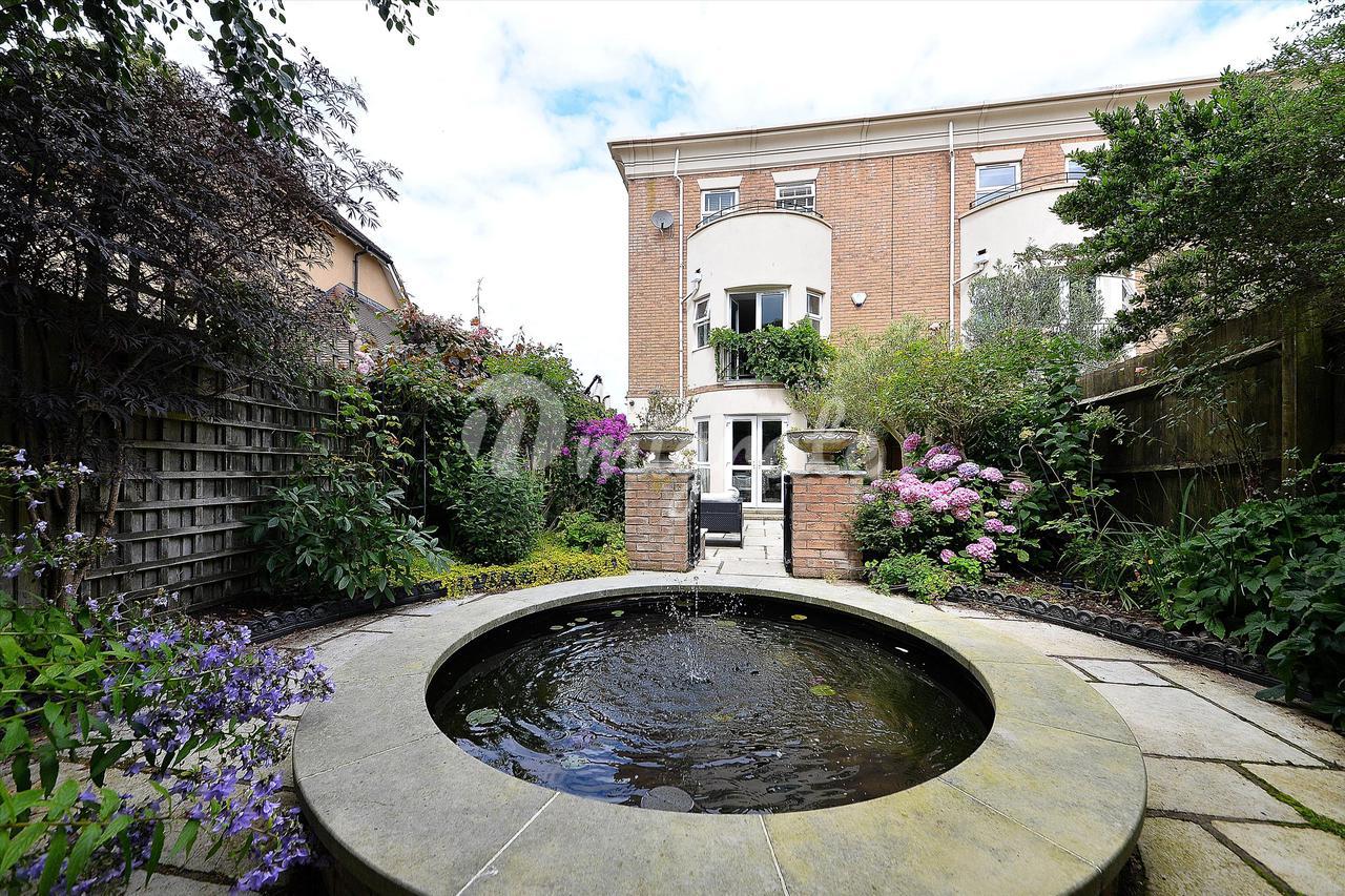 Вилла в Boundary Drive, Moseley, Birmingham, West Midlands, B13