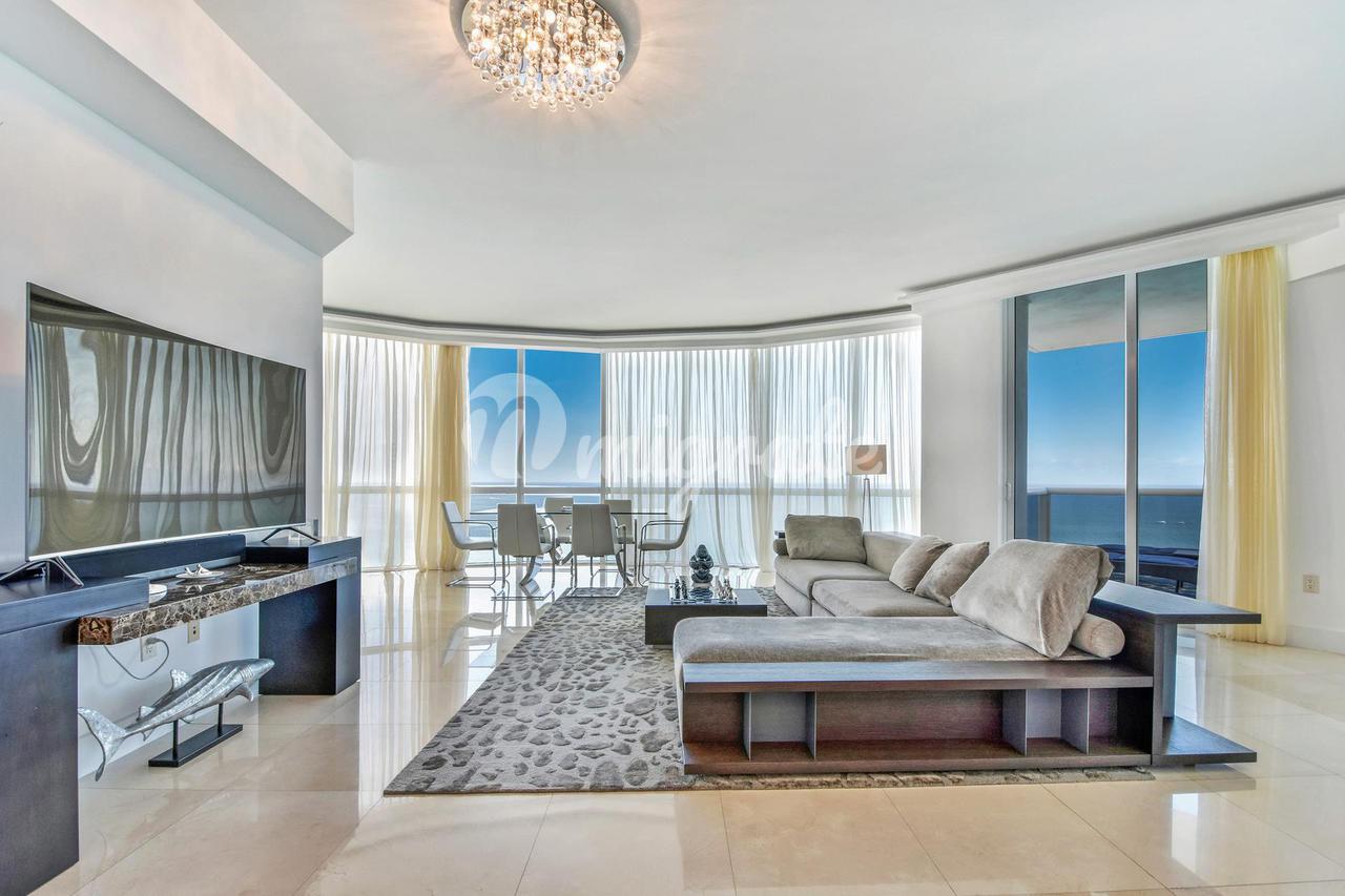 Кондоминиум в 18101  Collins Ave , 3309 - Sunny Isles Beach, Florida