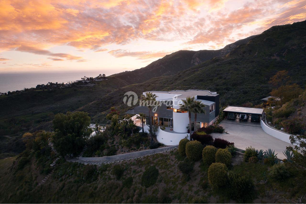 Вилла в 21940 Lamplighter Ln - Malibu, California