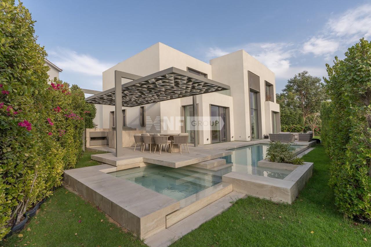 Вилла с 4 спальнями в Cluster 27 Jumeirah Island (4 BR Villa in Jumeirah Island)