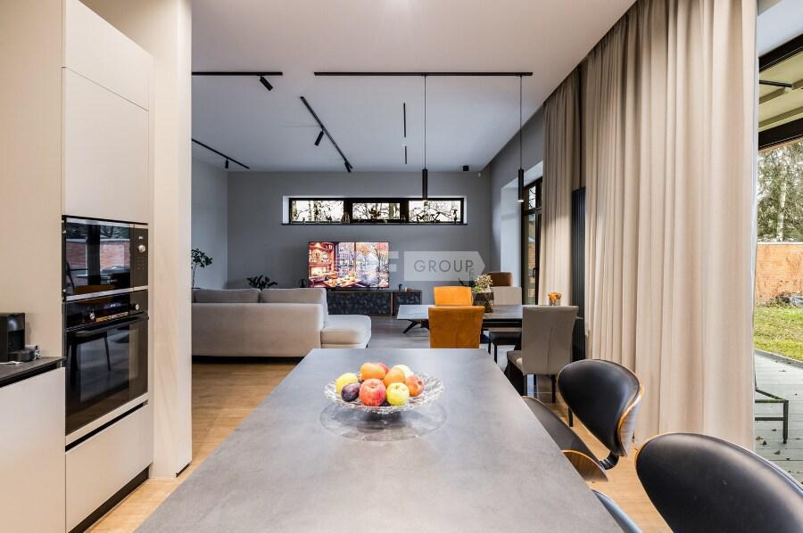 «Рождественно» (Rozhdestvenno)