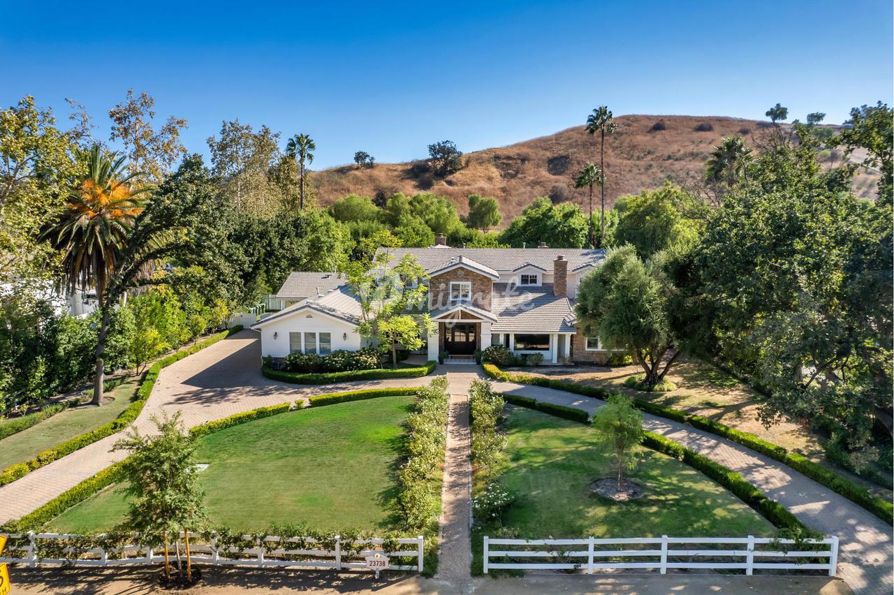 Вилла в 23738 LONG VALLEY Road - Hidden Hills, California
