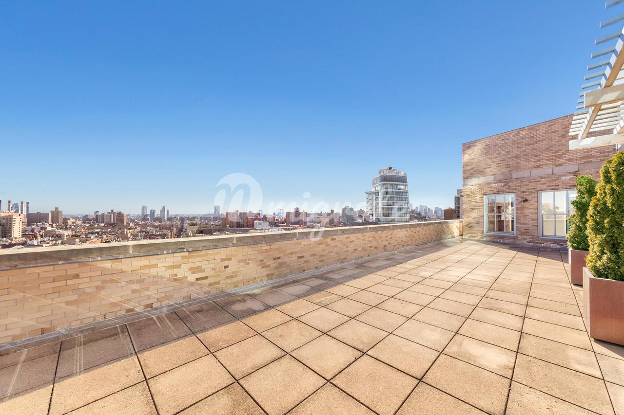 Кондоминиум в Carl Fischer BLDG, 62 COOPER SQ, PH62 - NoHo, New York