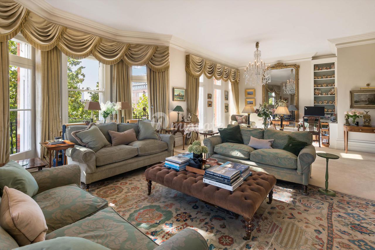 Квартира в Cranley Mansion, South Kensington, SW7