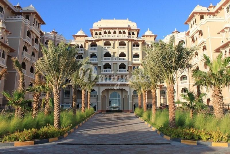 Жилой комплекс в королевском стиле на Палм-Джумейра (Grandeur Residences (Yasin))