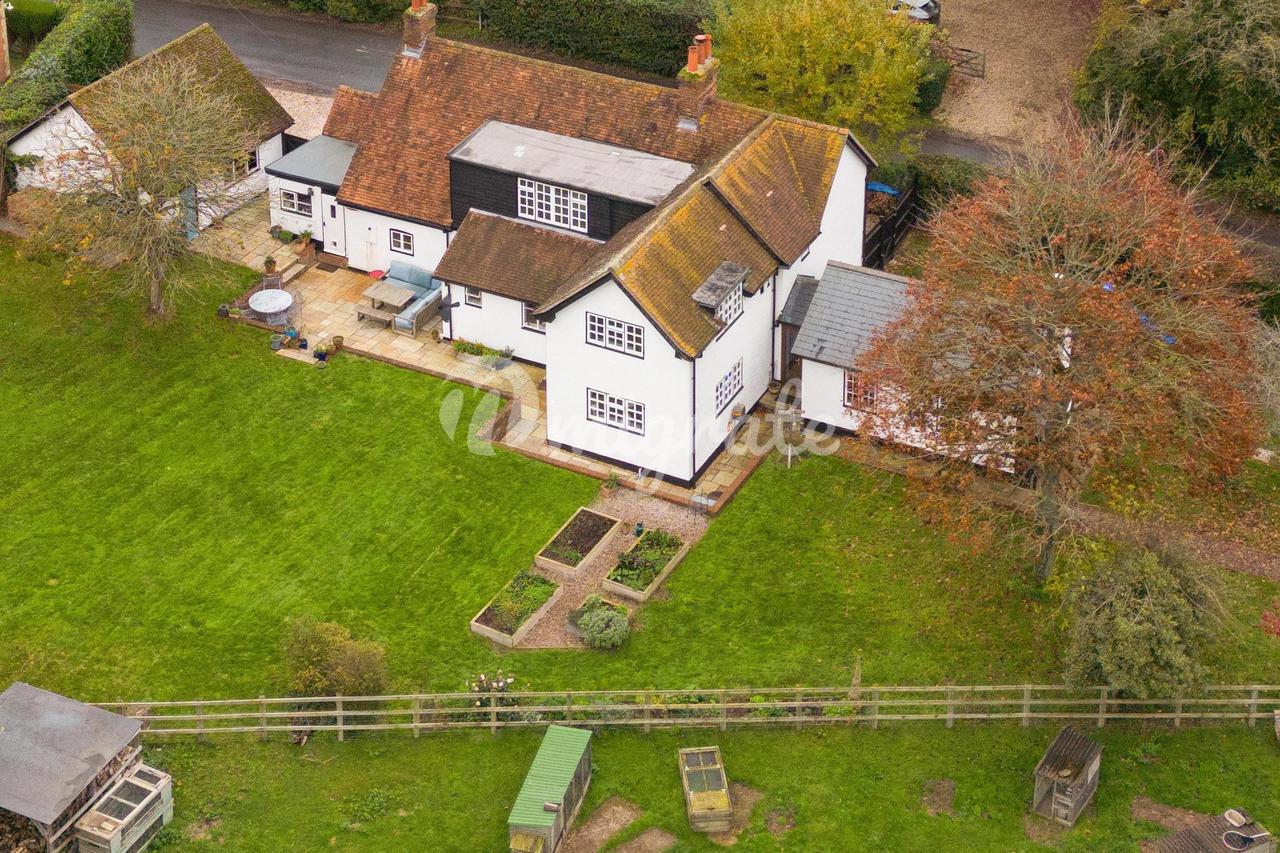 Продажа Вилла в Silchester Road, Little London, Hampshire, RG26