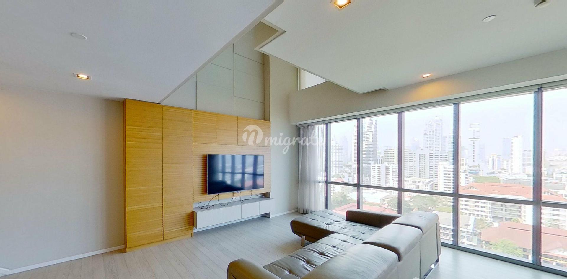 1 спален Кондо на продажу в The Room Sukhumvit 21 (The Room Sukhumvit 21)