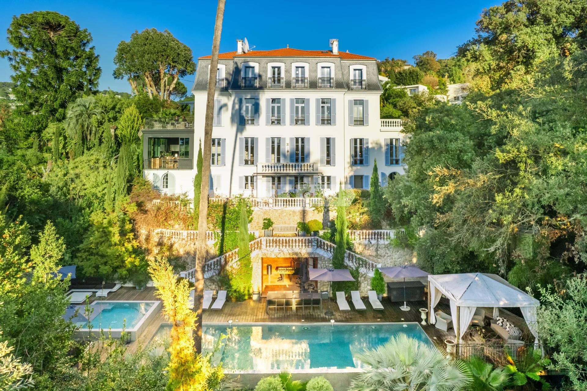 Вилла в Каннах (Ref.: 7983)